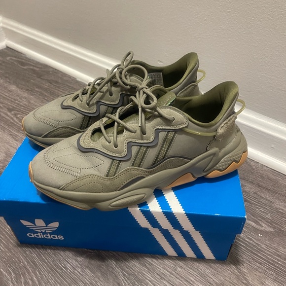 Adidas Men's Ozweego Olive Sneakers - Picture 1 of 3